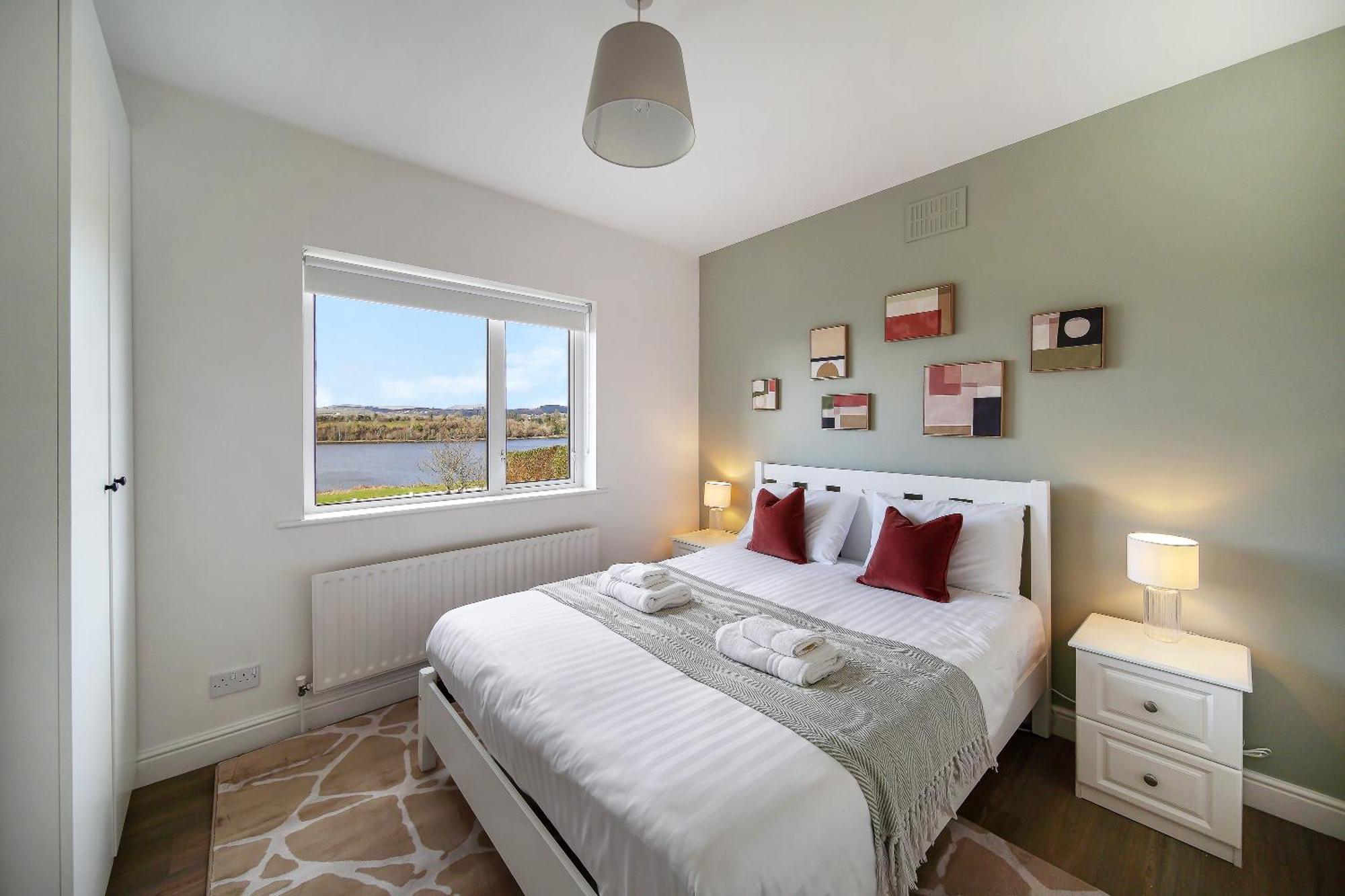 Edgewater Donegal Town Exterior foto